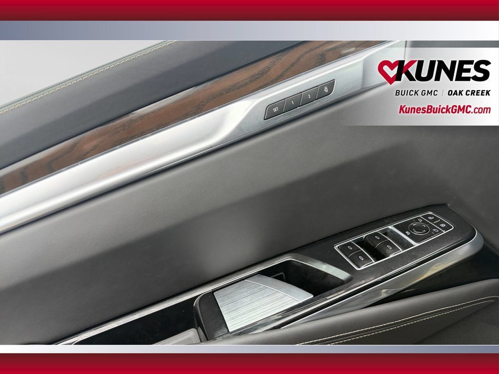 Used 2026 Cadillac Escalade Platinum Sport w/ LPO, Floor Liner Package AWD/4WD image 21