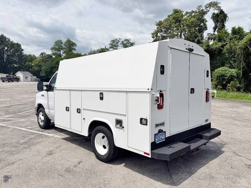 Used 2021 Ford E-350 and Econoline 350 Super Duty w/ Power Windows & Locks Group RWD image 7