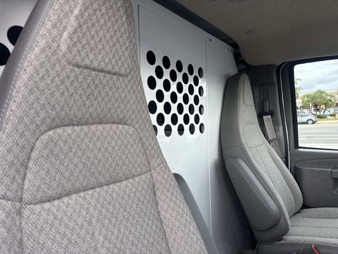 New 2025 GMC Savana 2500 w/ Driver Convenience Package RWD image 28