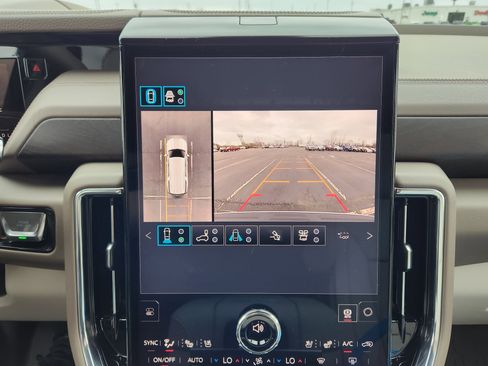 New 2026 GMC Yukon XL Denali w/ Denali Reserve Package image 13