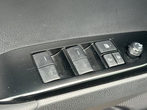 Certified 2025 Toyota Camry SE w/ Convenience Package image 13