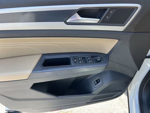 Used 2021 Volkswagen Atlas Cross Sport SE FWD image 15
