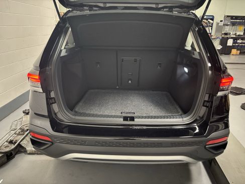 New 2025 Volkswagen Taos S image 27