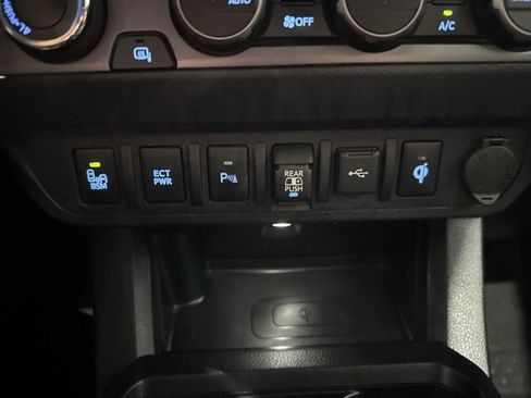 Used 2021 Toyota Tacoma TRD Sport image 23