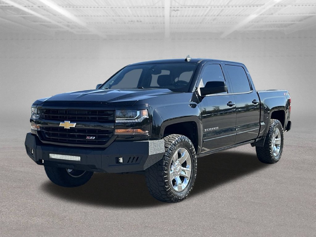 Used 2018 Chevrolet Silverado 1500 LT w/ All Star Edition AWD/4WD image 3