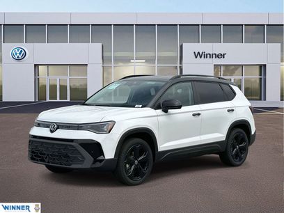 New 2025 Volkswagen Taos SE