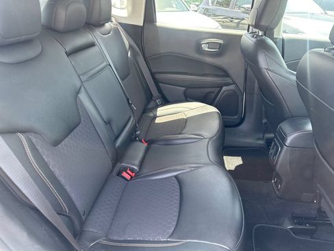 Used 2019 Jeep Compass Latitude FWD image 29
