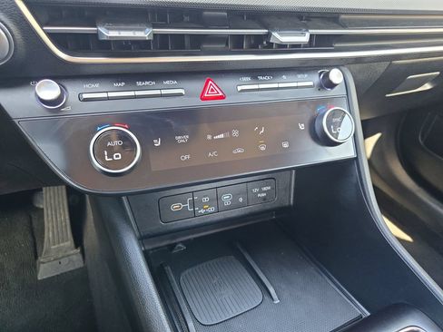 Used 2025 Hyundai Sonata SEL FWD image 20