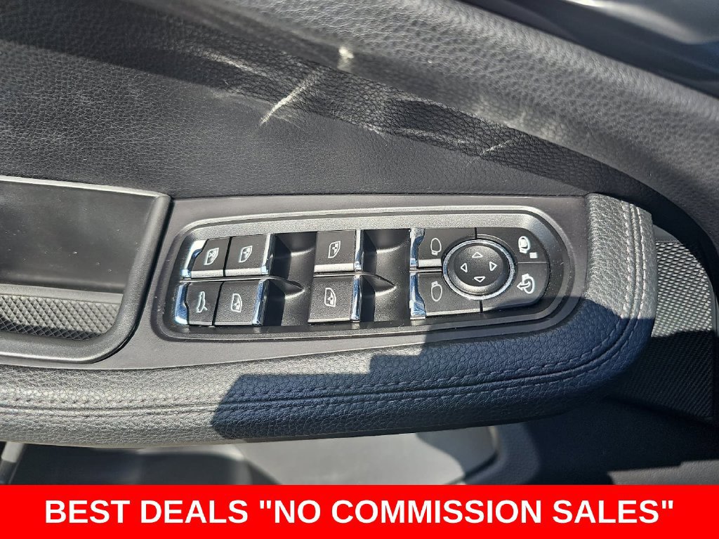 Used 2021 Porsche Macan w/ Premium Package AWD/4WD image 28