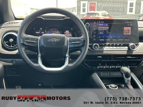Used 2025 Chevrolet Colorado Z71 AWD/4WD image 12
