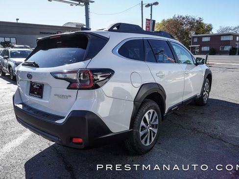 Used 2025 Subaru Outback Premium image 17