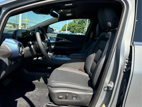 Certified 2024 Chevrolet Equinox EV LT AWD/4WD image 8