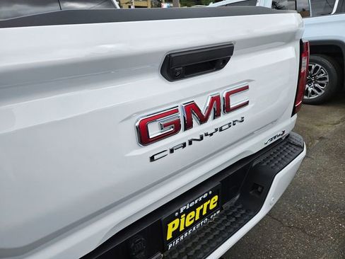 New 2026 GMC Canyon AT4 AWD/4WD image 3