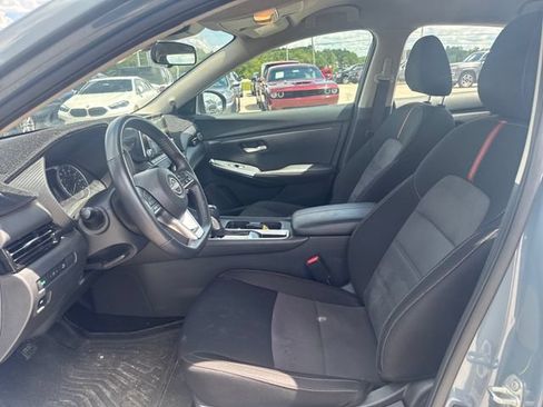 Used 2024 Nissan Sentra SR FWD image 9