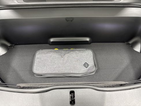 Used 2024 Rivian R1S Adventure AWD/4WD image 14