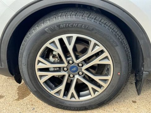 Used 2020 Ford Escape SEL AWD/4WD image 19