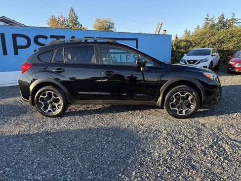Used 2013 Subaru Crosstrek 2.0i Premium AWD/4WD image 2
