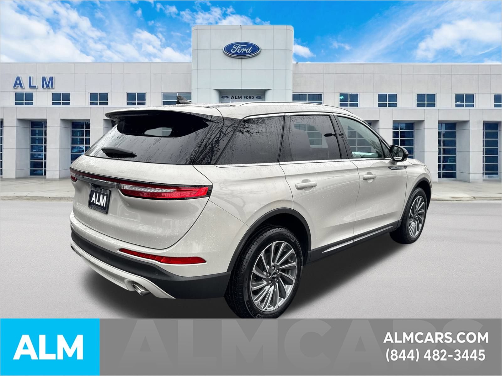 Used 2023 Lincoln Corsair Reserve w/ Rear Removable Package Tray AWD/4WD image 5