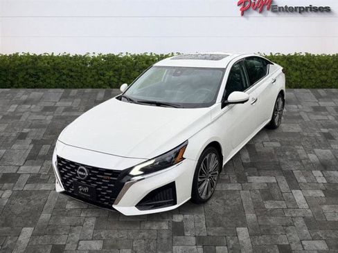 Used 2023 Nissan Altima 2.5 SL AWD/4WD image 5