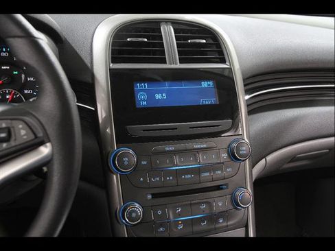 Used 2013 Chevrolet Malibu LS image 9