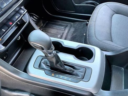 Used 2022 Chevrolet Colorado LT w/ Fleet Safety Package RWD image 19
