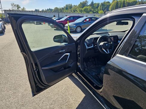 Used 2026 BMW X1 xDrive28i AWD/4WD image 18