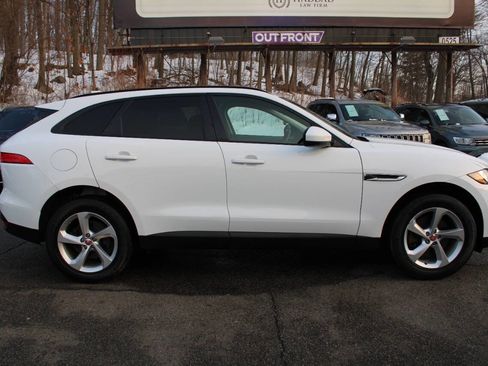 Used 2018 Jaguar F-PACE Premium image 6