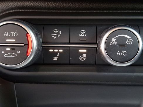 Used 2024 Alfa Romeo Stelvio Ti image 28