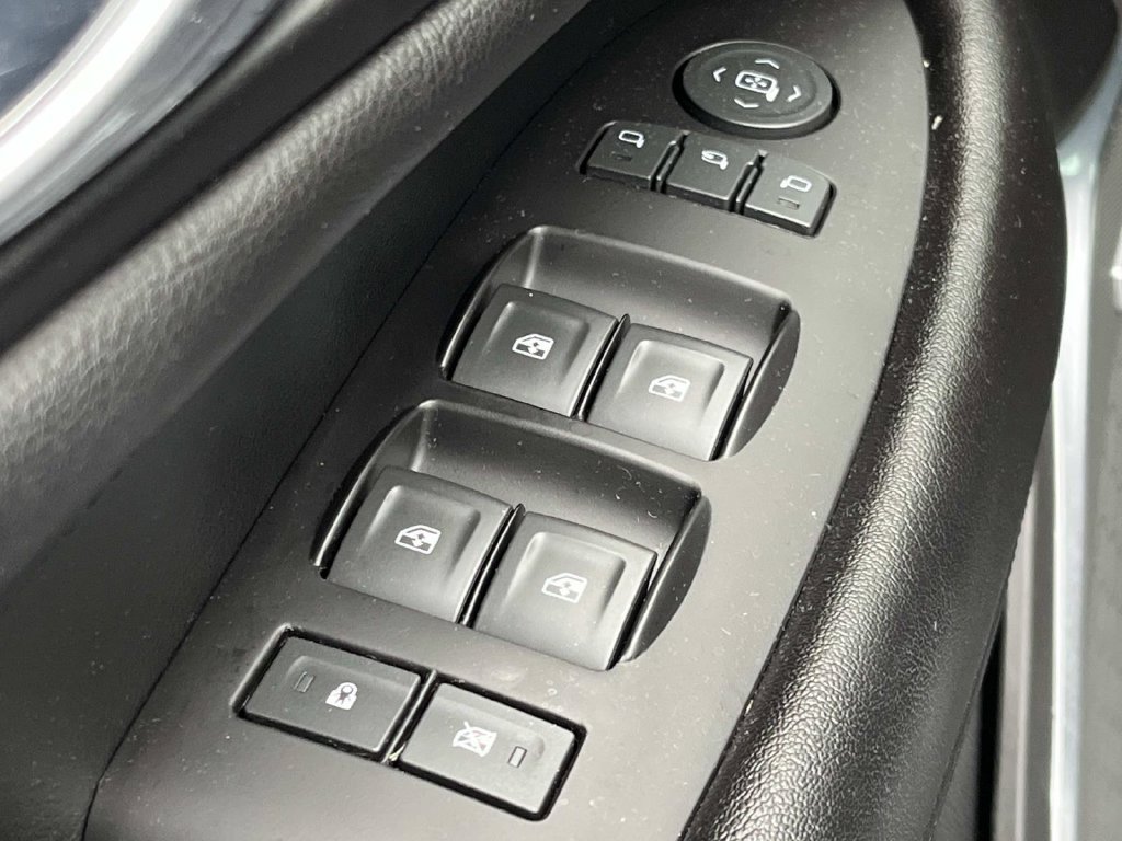 Used 2020 Cadillac Escalade ESV Premium Luxury w/ Escalade Sport Edition AWD/4WD image 34