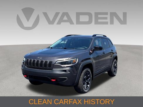 Used 2022 Jeep Cherokee Trailhawk w/ Sun, Sound & Nav Group AWD/4WD image 3