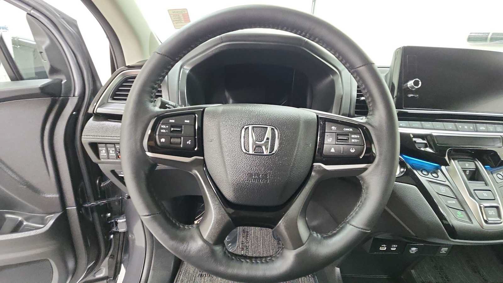 Used 2026 Honda Odyssey Elite image 16