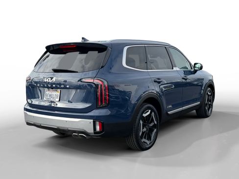 Used 2023 Kia Telluride EX image 5