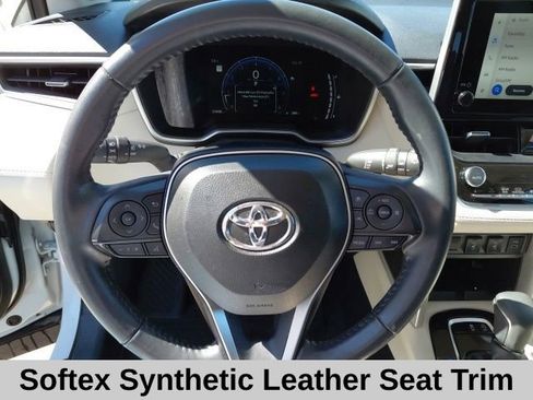 Used 2024 Toyota Corolla Cross XLE AWD/4WD image 11