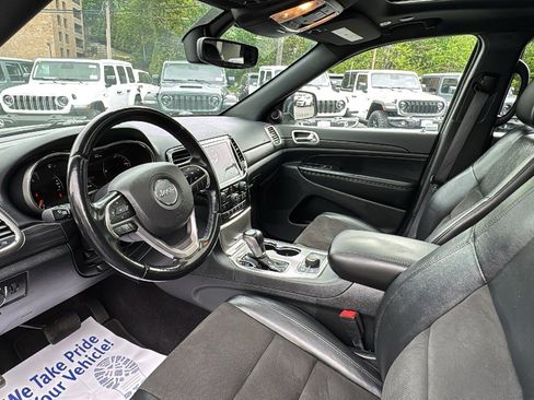 Certified 2022 Jeep Grand Cherokee Laredo X AWD/4WD image 15
