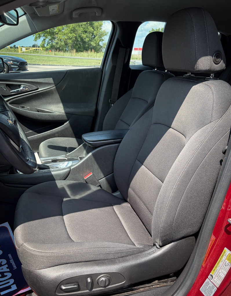 Used 2016 Chevrolet Malibu LT FWD image 13