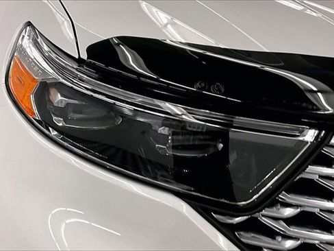 Used 2024 Ford Explorer Platinum w/ Technology Package image 31