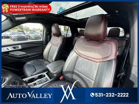 Used 2020 Ford Explorer Platinum w/ Premium Technology Package AWD/4WD image 16