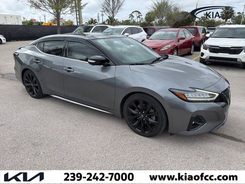 Used 2023 Nissan Maxima SR w/ Sport Mat Group image 11