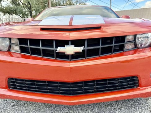 Used 2010 Chevrolet Camaro SS image 2