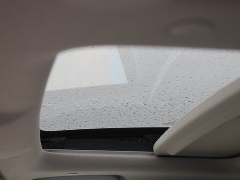 Used 2024 Honda CR-V EX-L image 8