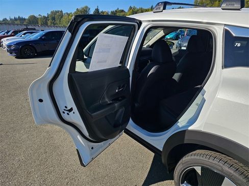 New 2026 Nissan Kicks SR w/ Cold Weather Package image 18