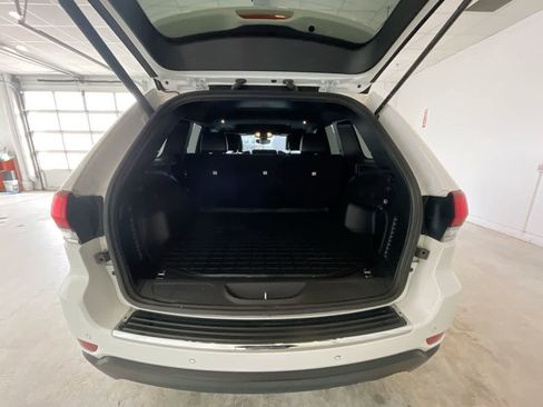 Used 2021 Jeep Grand Cherokee Limited image 24