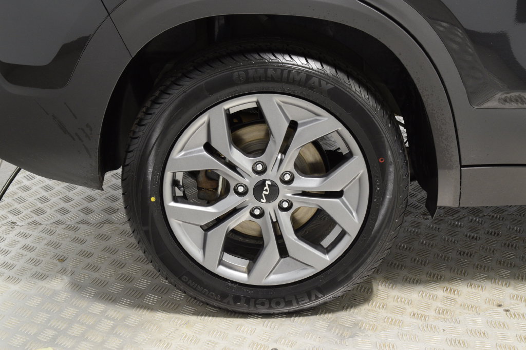Used 2024 Kia Seltos LX AWD/4WD image 37