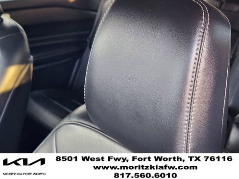 Used 2023 Ford Explorer XLT w/ Equipment Group 202A RWD image 11