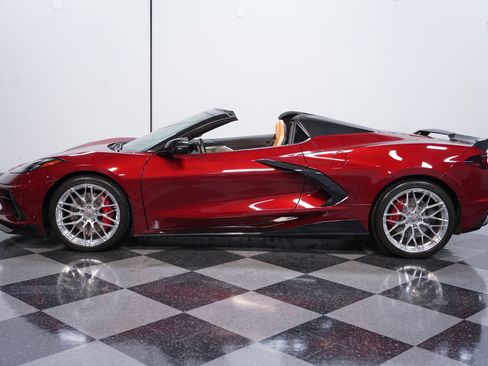 Used 2020 Chevrolet Corvette Stingray Preferred Conv w/ 2LT Preferred Equipment Group RWD image 2