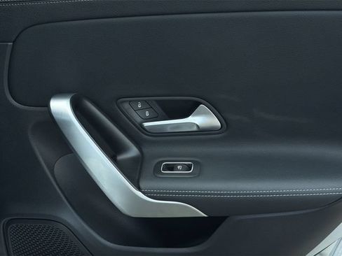 Used 2025 Mercedes-Benz CLA 250 image 37