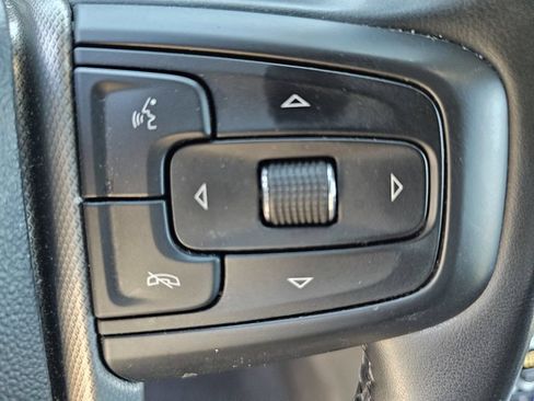 Used 2024 GMC Yukon Denali RWD image 27