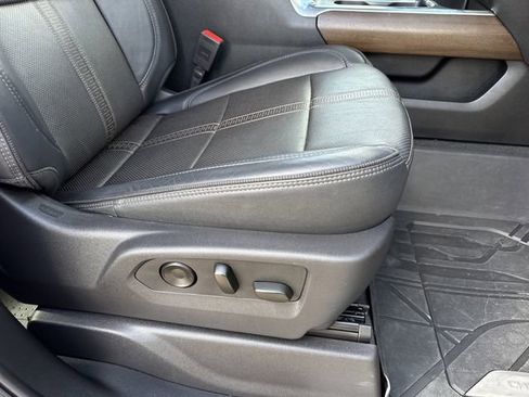 Used 2024 Chevrolet Silverado 1500 High Country w/ High Country Premium Package image 30