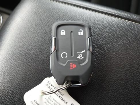 Used 2023 GMC Acadia SLT image 10