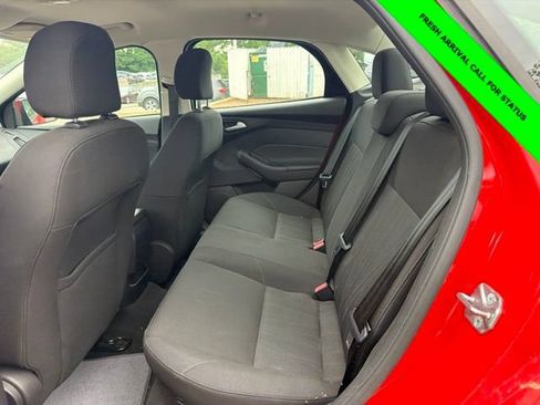 Used 2015 Ford Focus SE FWD image 19